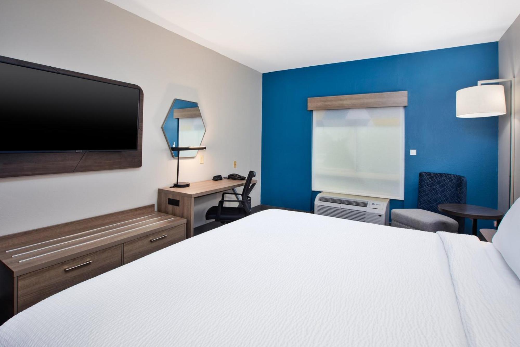 Holiday Inn Express Hotel & Suites - Sumter By Ihg Exterior photo