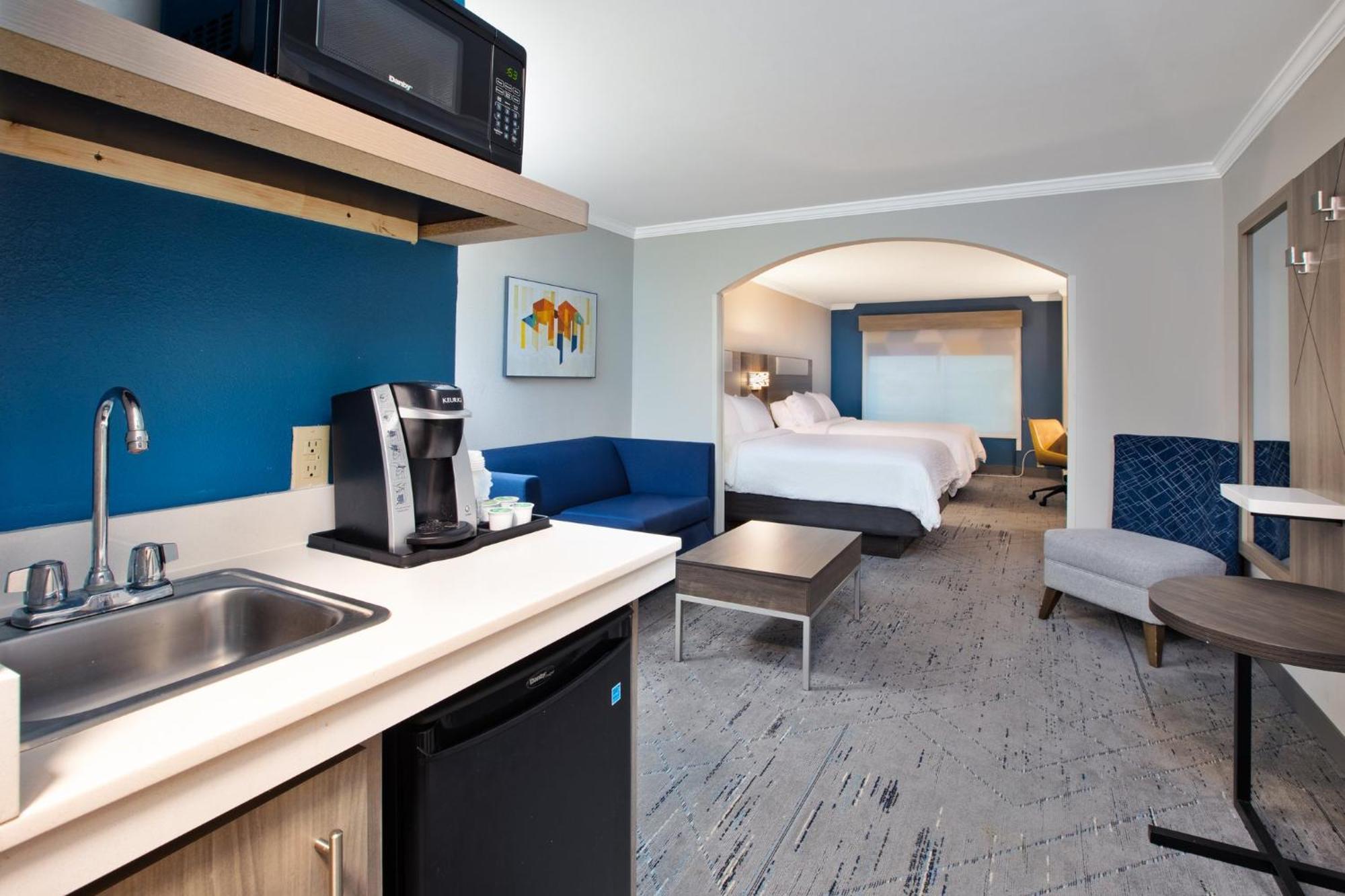 Holiday Inn Express Hotel & Suites - Sumter By Ihg Exterior photo